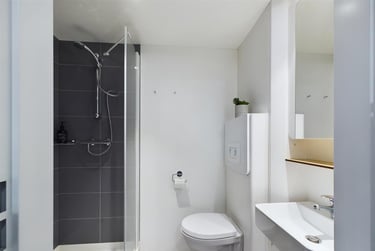 1 bed studio, Stoney Stanton Road, Coventry, CV14FS - Image 2